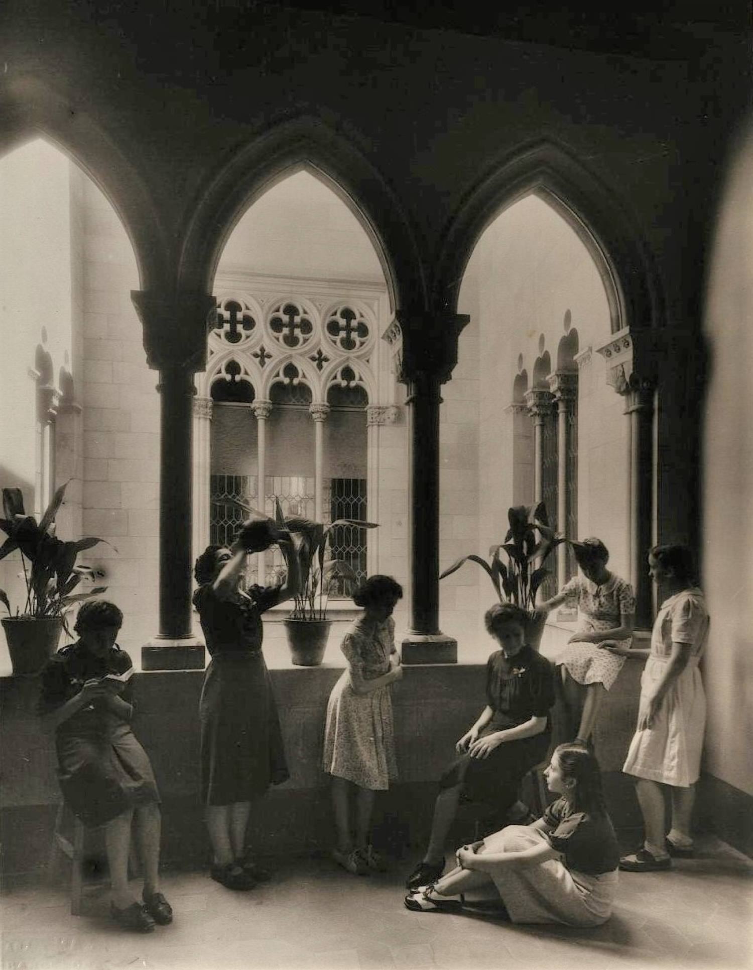 Escola Professional per a la Dona, 1941. Autoria: Arxiu Mas. Fons: Escola de la Dona. (CAT AGDB Maternitat-Cambra C-3, carpeta 2)
