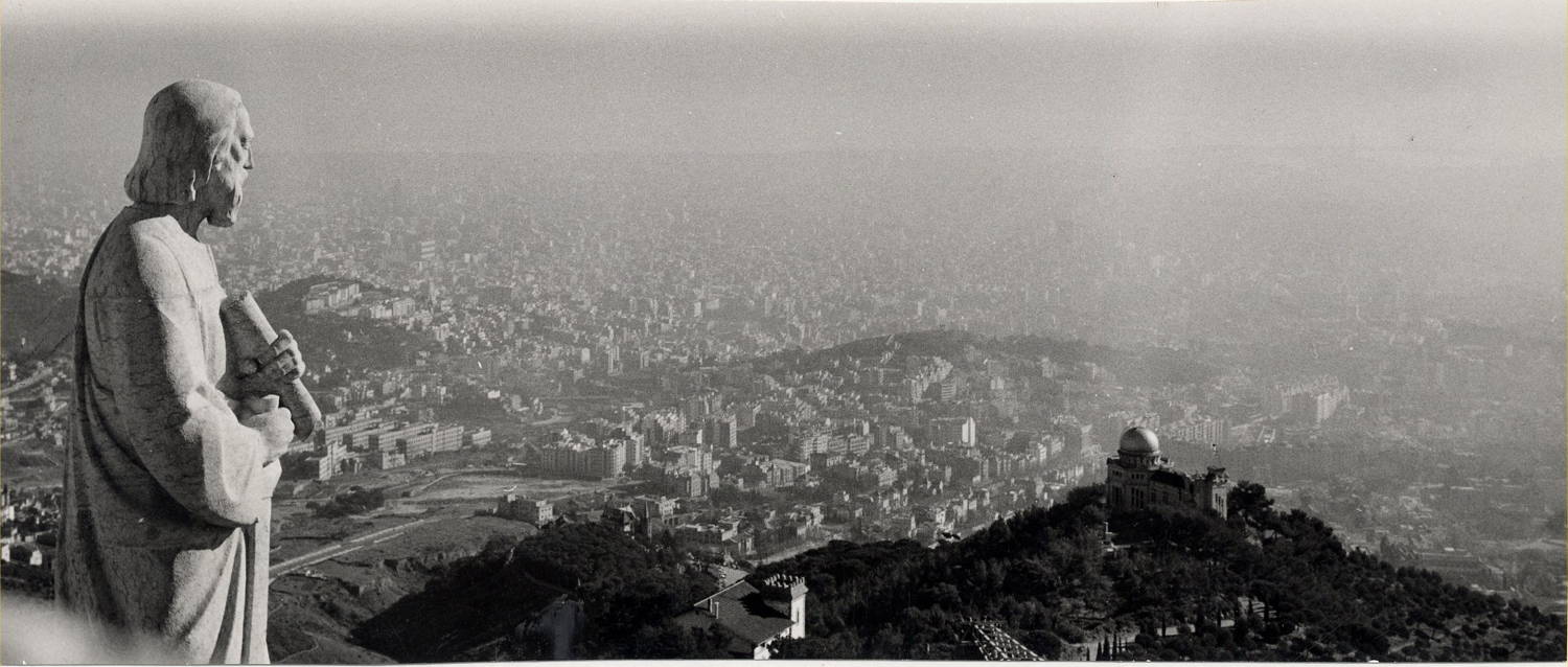 Vista panoràmica de Barcelona, c.1960-1970. Autoria: Jaume Buesa Larsen. Fons: Diputació de Barcelona. (CAT AGDB R. 6387)