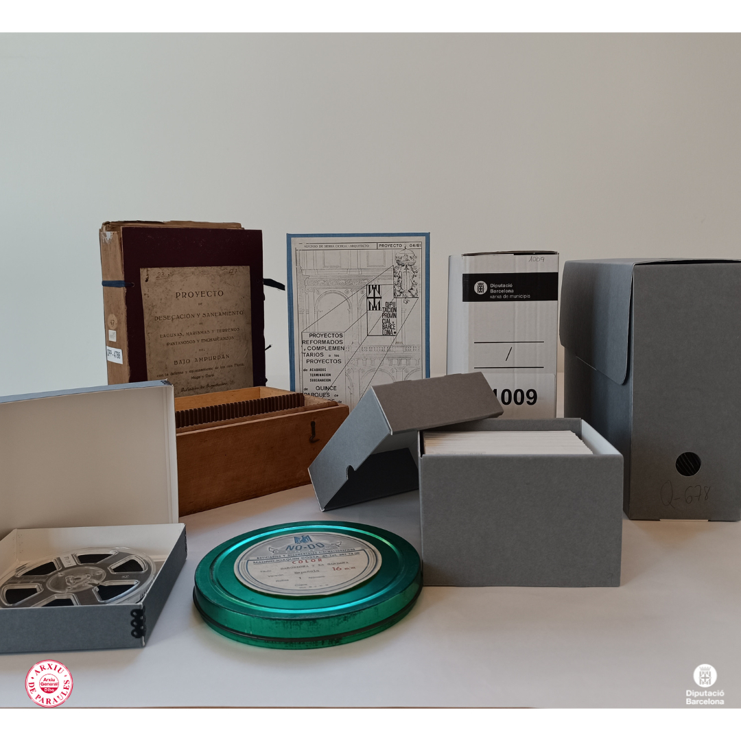 Mostra de diferents unitats d'instal·lació que s'utilitzen als arxius