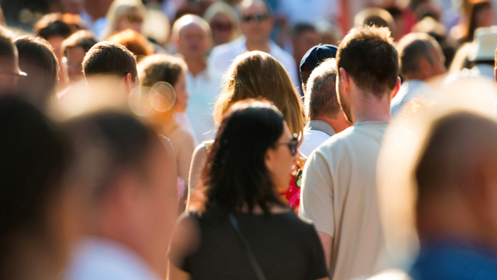 La Diputació de Barcelona facilita als ajuntaments noves eines per prevenir i actuar davant el suïcidi. Foto: Beautiful landscape / Shutterstock.com La Diputació de Barcelona facilita als ajuntaments noves eines per prevenir i actuar davant el suïcidi. Foto: Beautiful landscape / Shutterstock.com