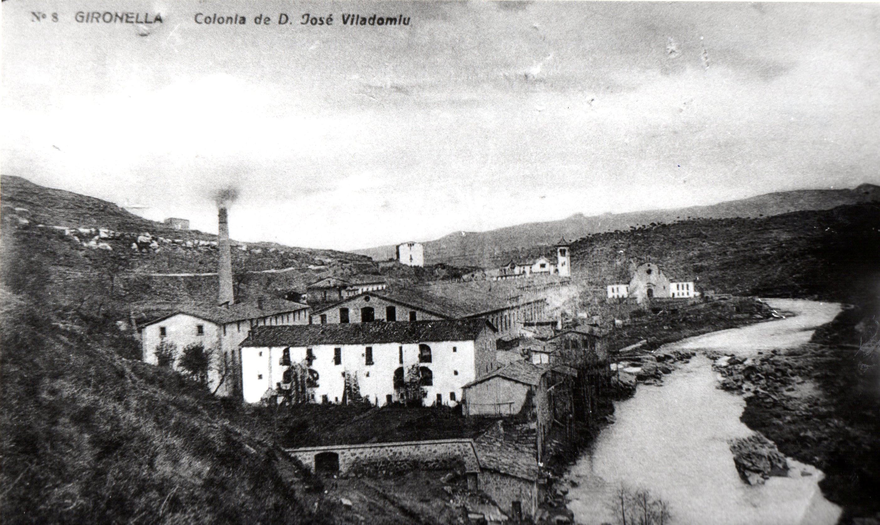 imatge Vista de Viladomiu Vell des de migdia, c. 1915, Gironella. Arxiu Municipal de Gironella.