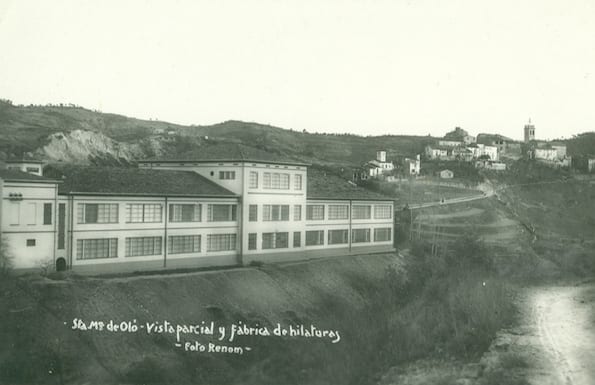 imatge Vista parcial de la fàbrica HEMALOSA, dècada de 1950. Autor: Renom. Santa Maria d'Oló. Arxiu Municipal de Santa Maria d'Oló.