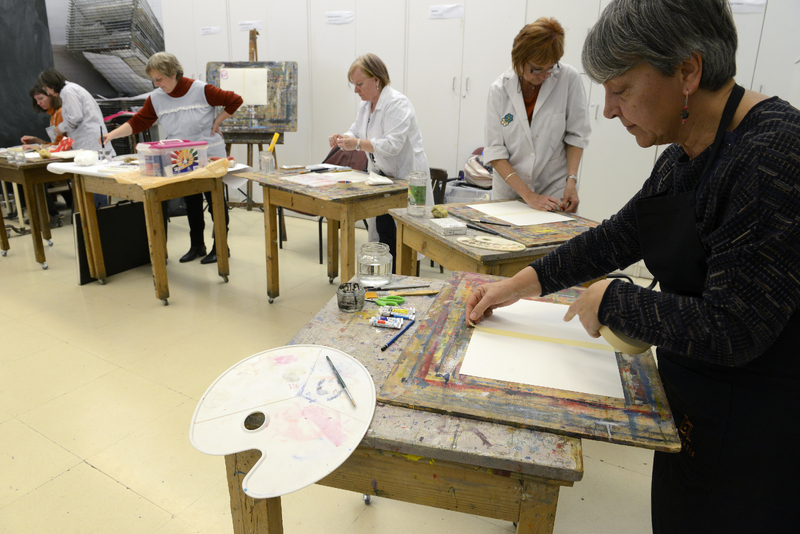 Taller de pintura. Foto: Escola de la Dona Taller de pintura. Foto: Escola de la Dona