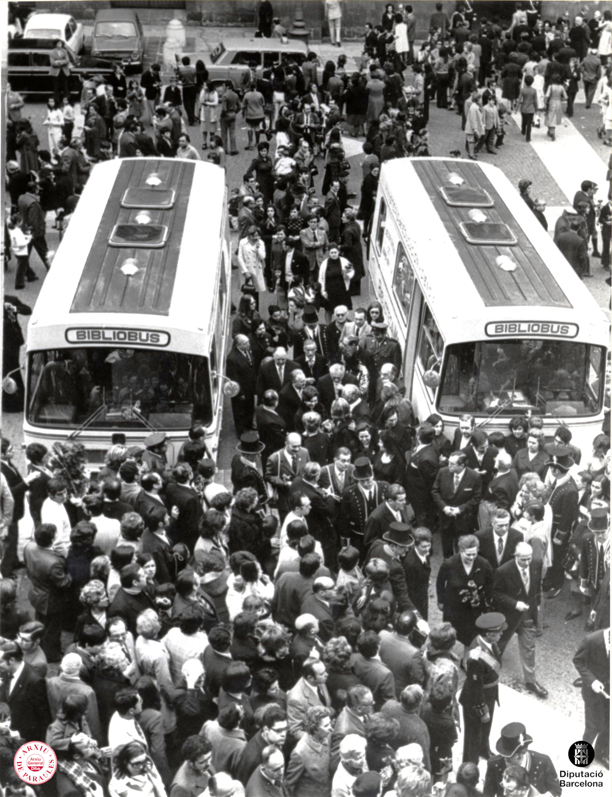 Inauguración del bibliobús