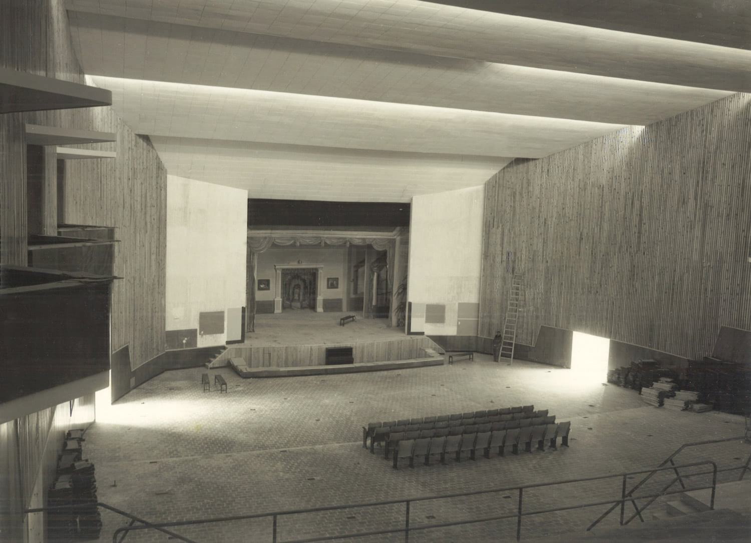 Teatre de les Llars Mundet, 15 de març de 1958. Autoria desconeguda. Fons: Diputació de Barcelona. (CAT AGDB R.18027)